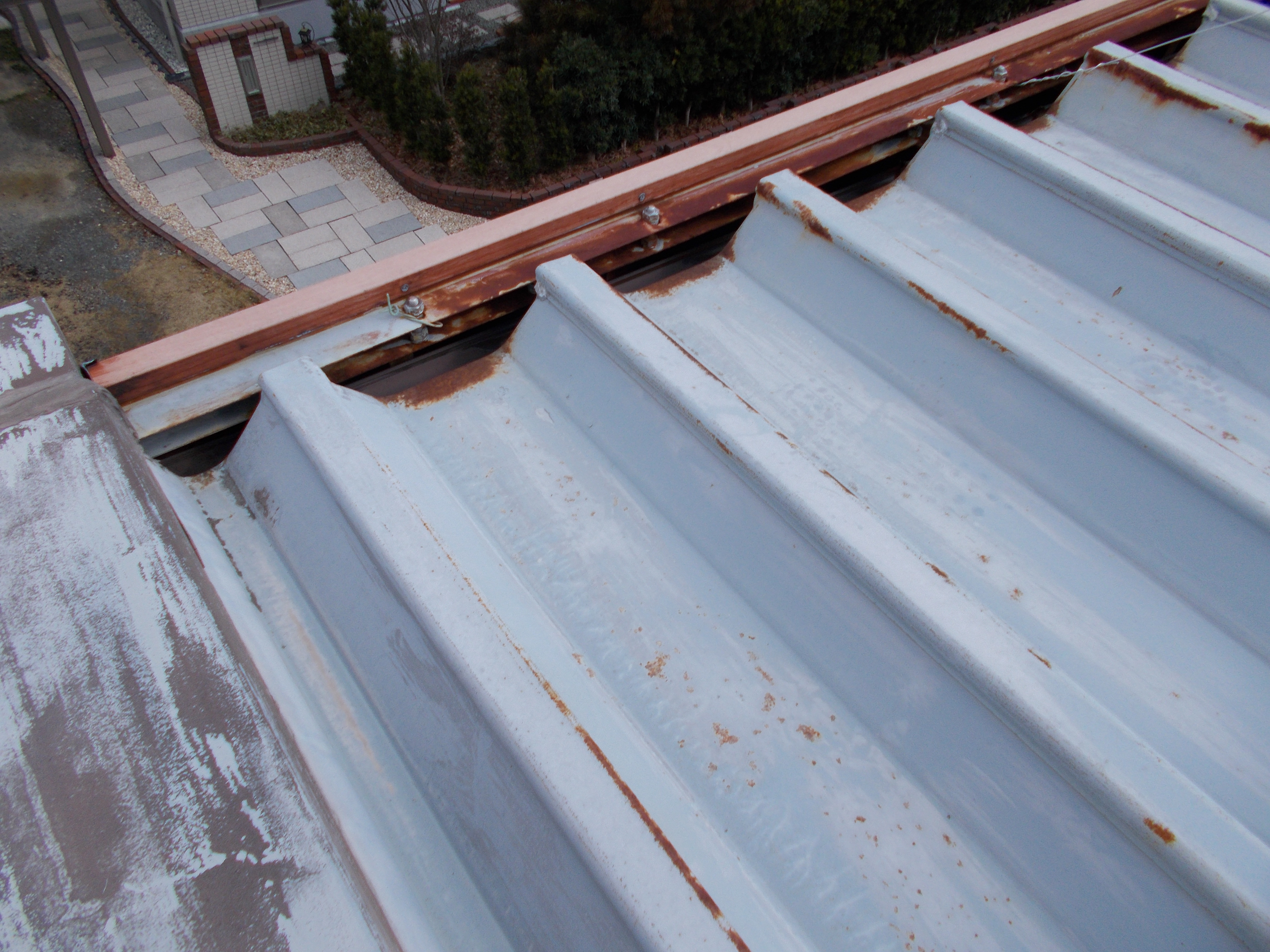 遮熱フッ素塗料で長持ち屋根塗装・保証10年　諫早市