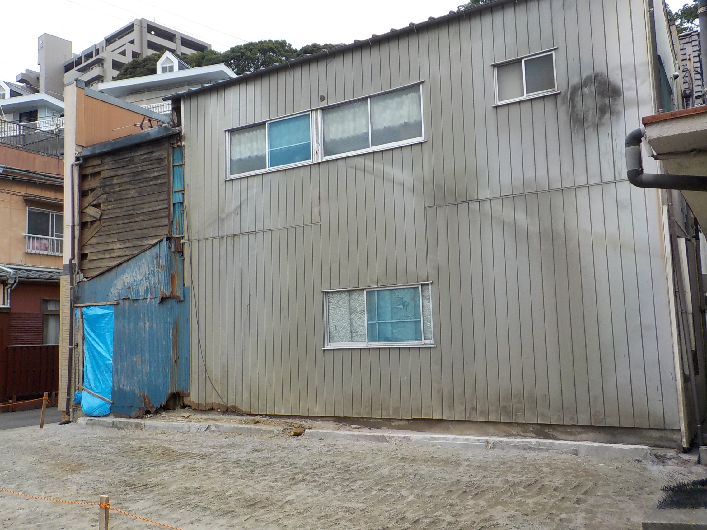 長崎市　住吉町　幸せの総合センターT様　外壁・屋根塗装