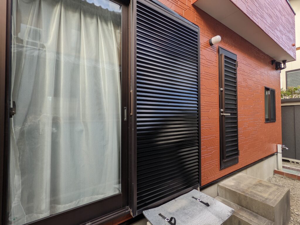 諫早市　３色でメリハリのある外壁塗装　カットハウスClover様　　
