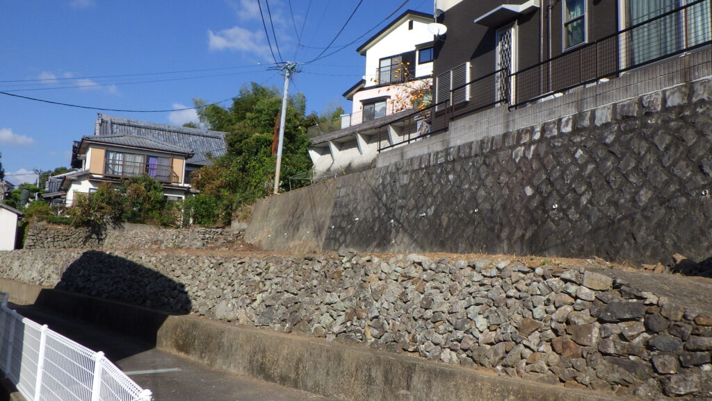 長崎市でお庭の草刈り、剪定などのメンテナンス　お任せください！