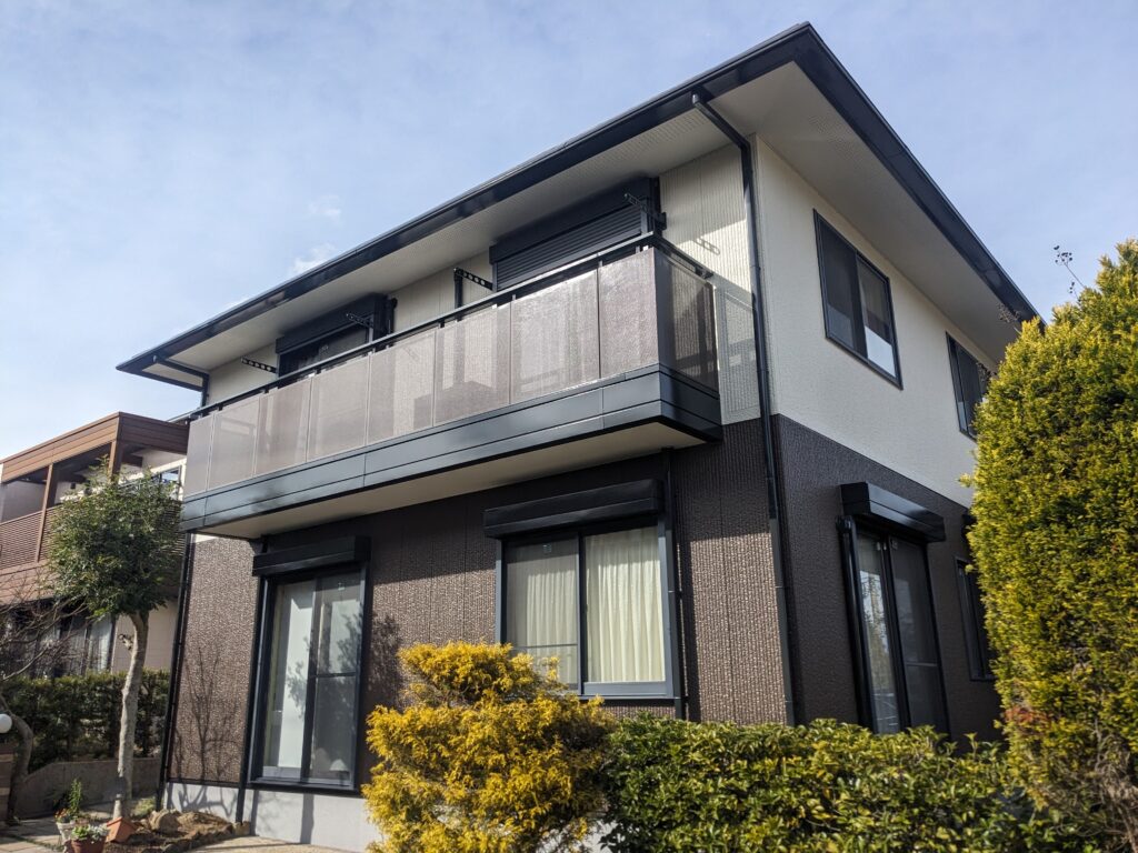 外壁塗り替えで、おしゃれで高級感ある人気のツートンカラー！長崎市