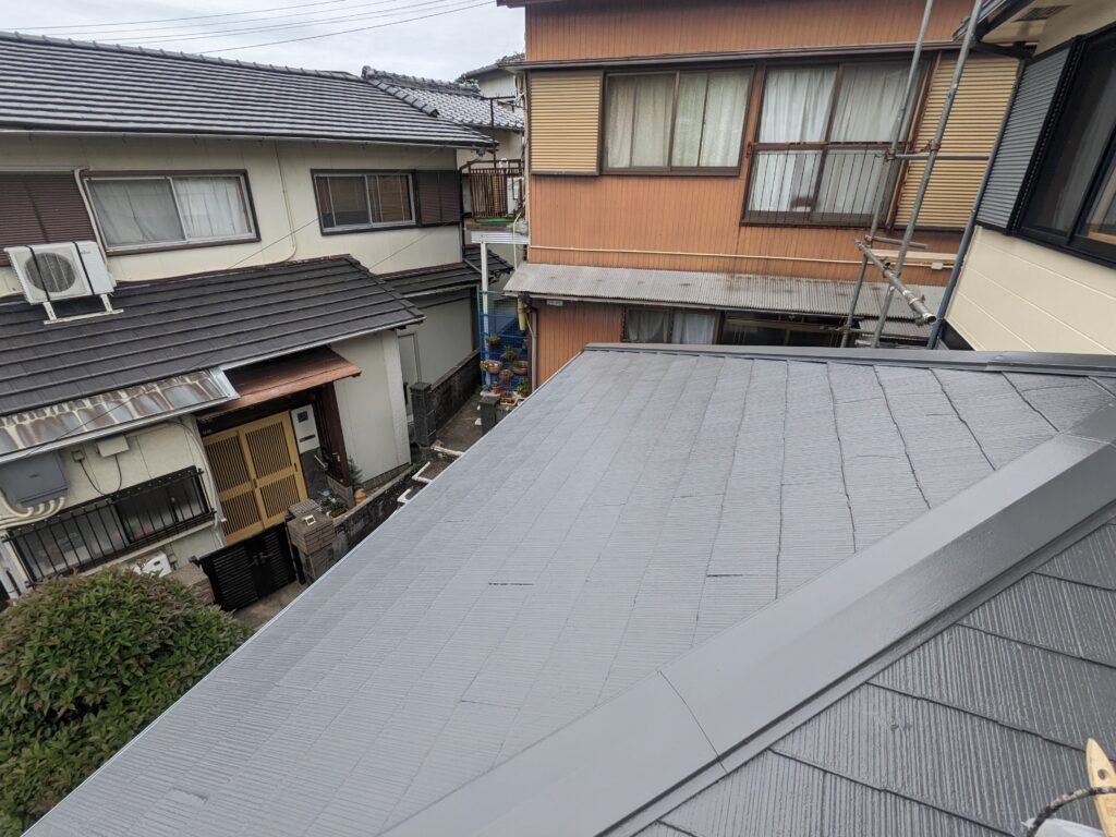 長崎で屋根の色あせ・雨漏り対策に！プロが行う屋根塗装｜施工実績公開中