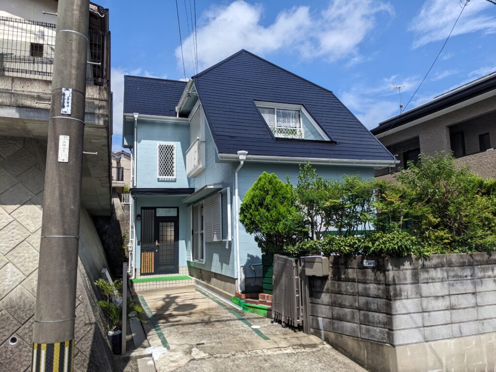 長崎で10年前に発注いただいたお客様から再塗装のご依頼をいただきました