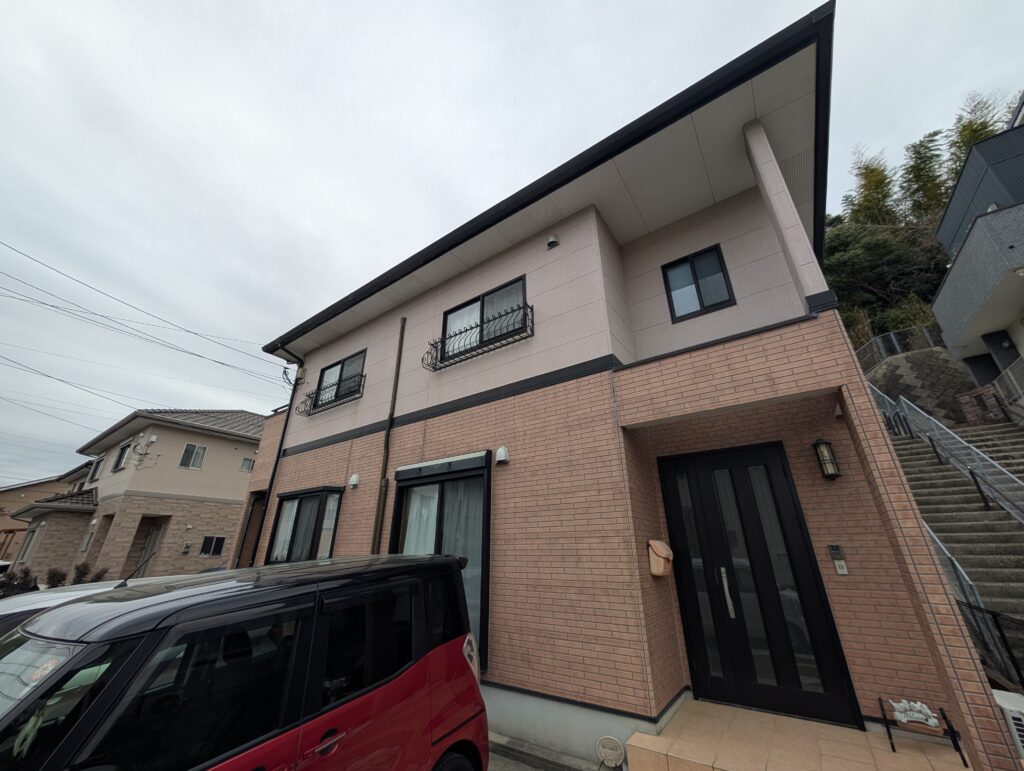 デザイン塗装が得意。長崎市のおしゃれな外壁はみどり建装へ