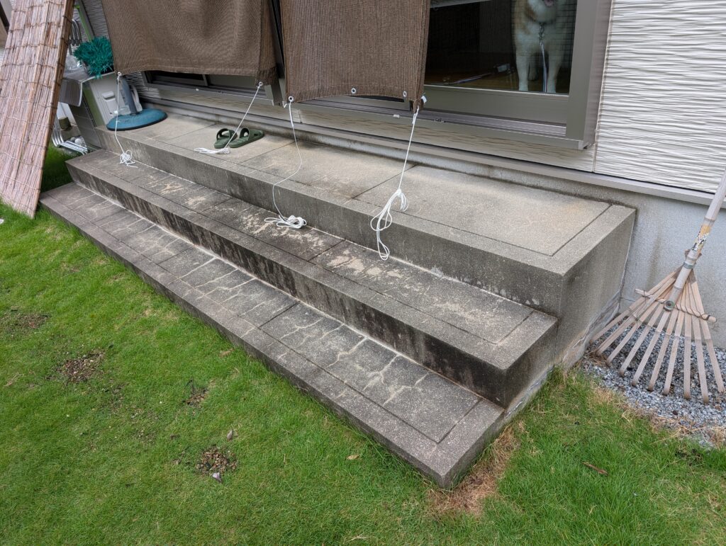 裏庭階段をタイル仕上げに｜安全で美しく生まれ変わった外構リフォーム